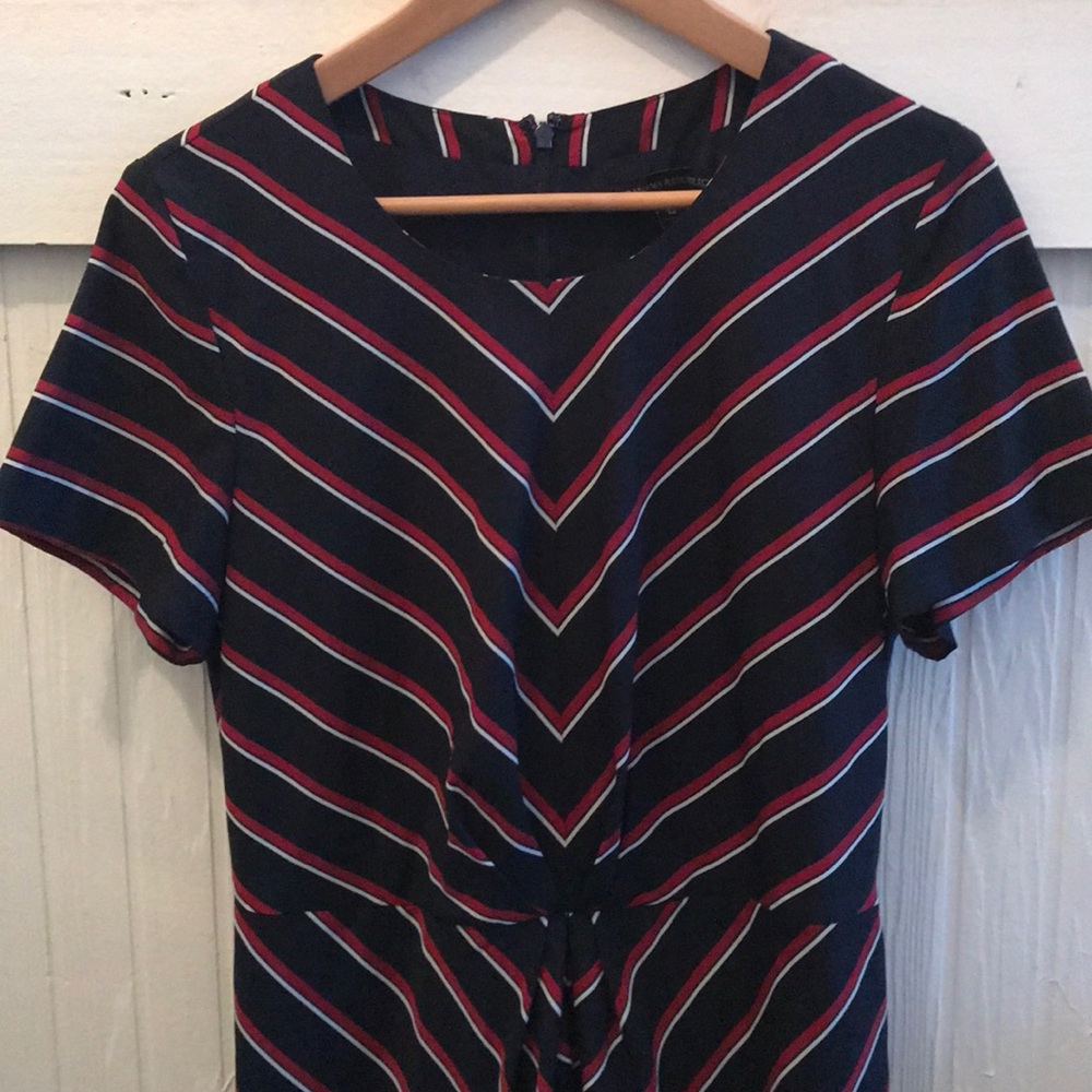 Banana Republic silk dress with center cinching